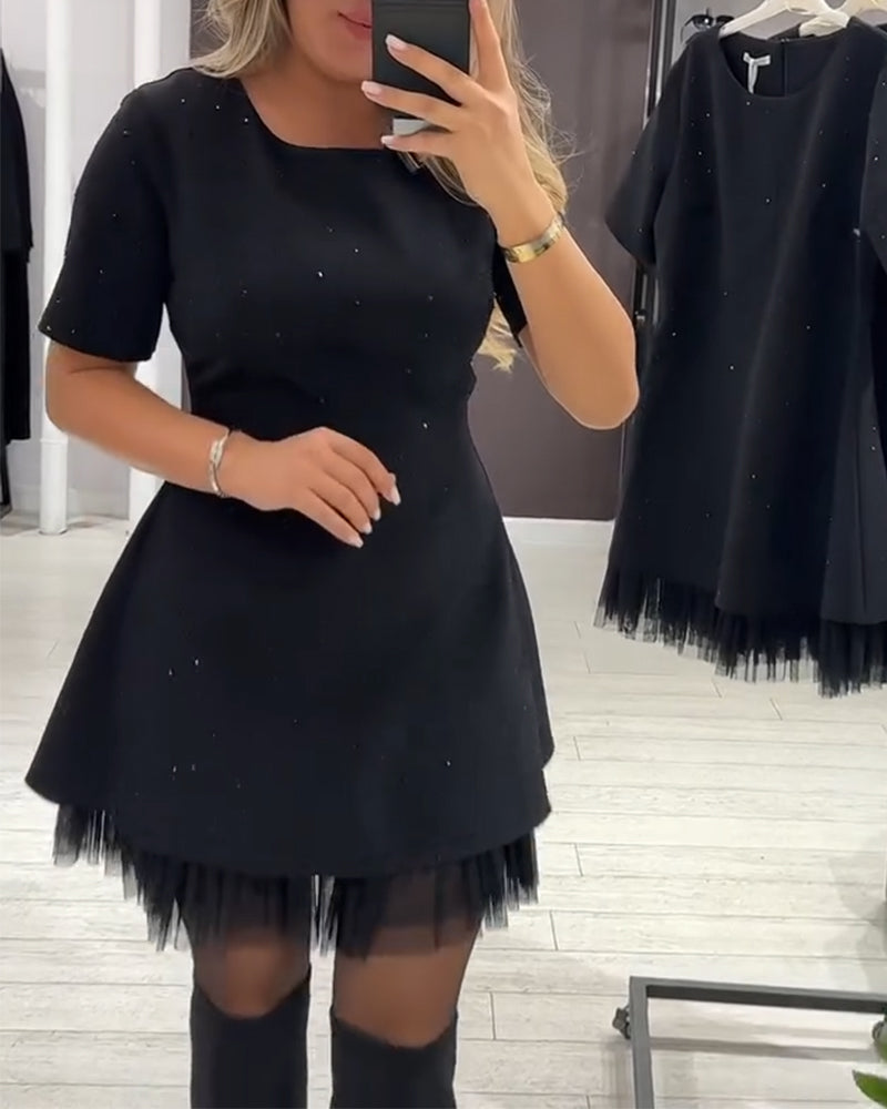 Camille™ – Mini-robe élégante au confort scintillant
